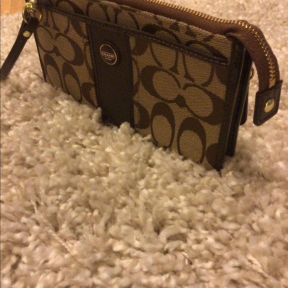 Coach Signature Stripe Zippy Wallet - Picture 3 of 4